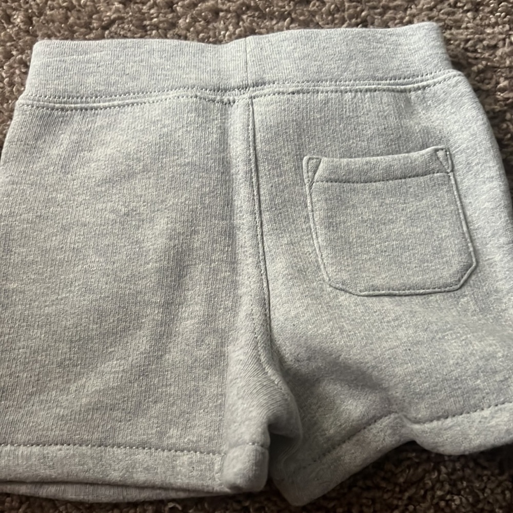 Shorts - Picture 4 of 5